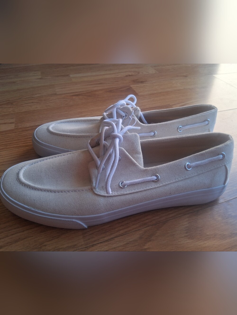 NWT Ladies Kinetic Energy , Cream Boat, Deck Shoes, Sz 10